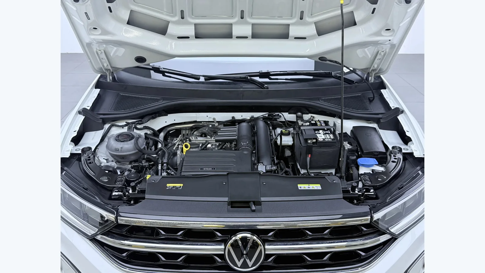 Used Volkswagen T-Roc Photo 6 thumbnail