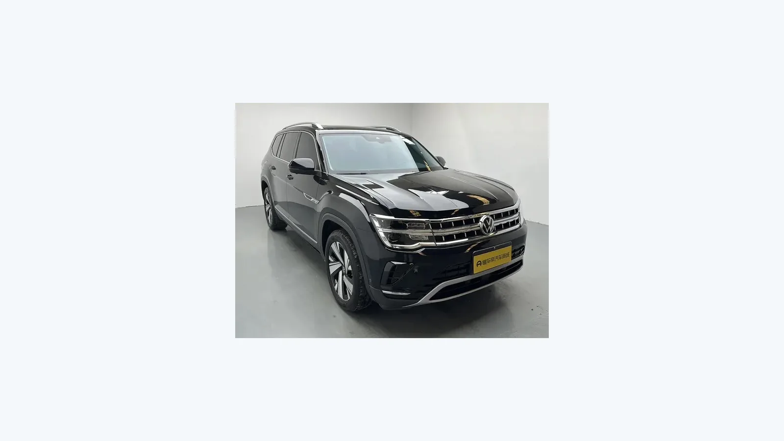 Used Volkswagen Teramont Rear 45-degree thumbnail