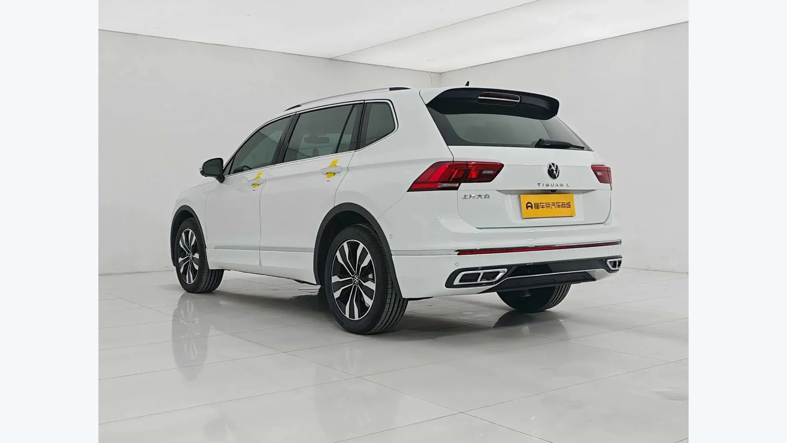 Used Volkswagen Tiguan L Seats thumbnail