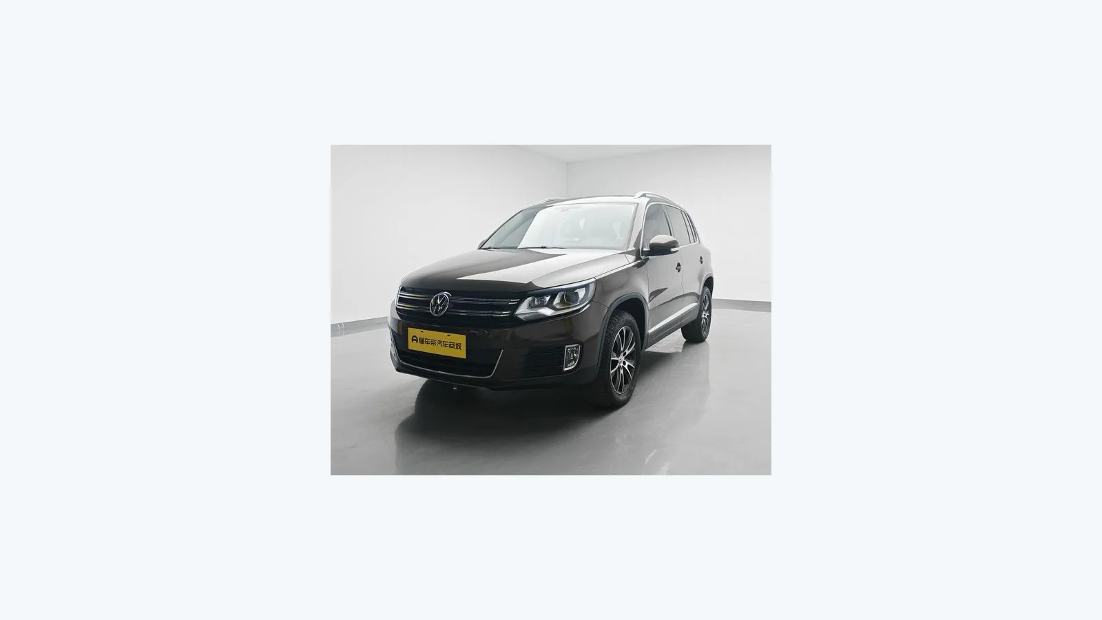 Used Volkswagen Tiguan Front 45-degree reference for China export