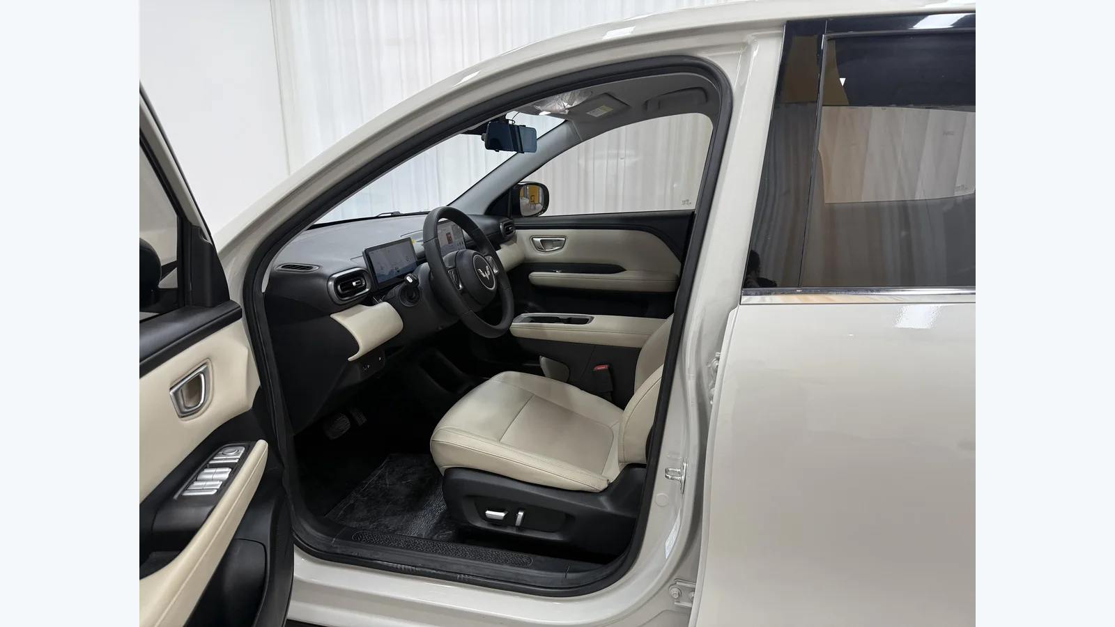 Used Wuling Bingo Plus Photo 11 thumbnail