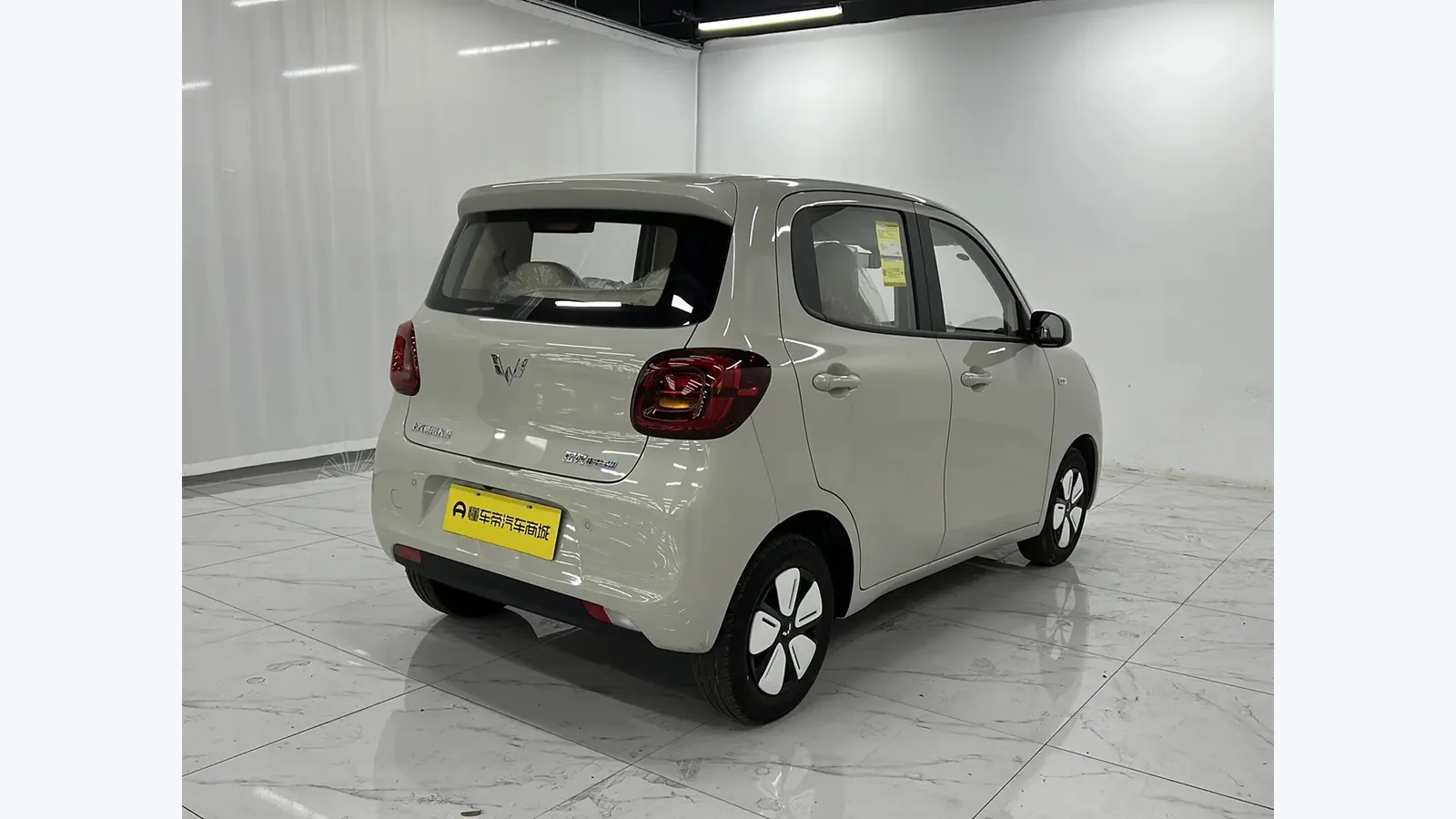 Used Wuling Hongguang Mini EV Photo 1 thumbnail