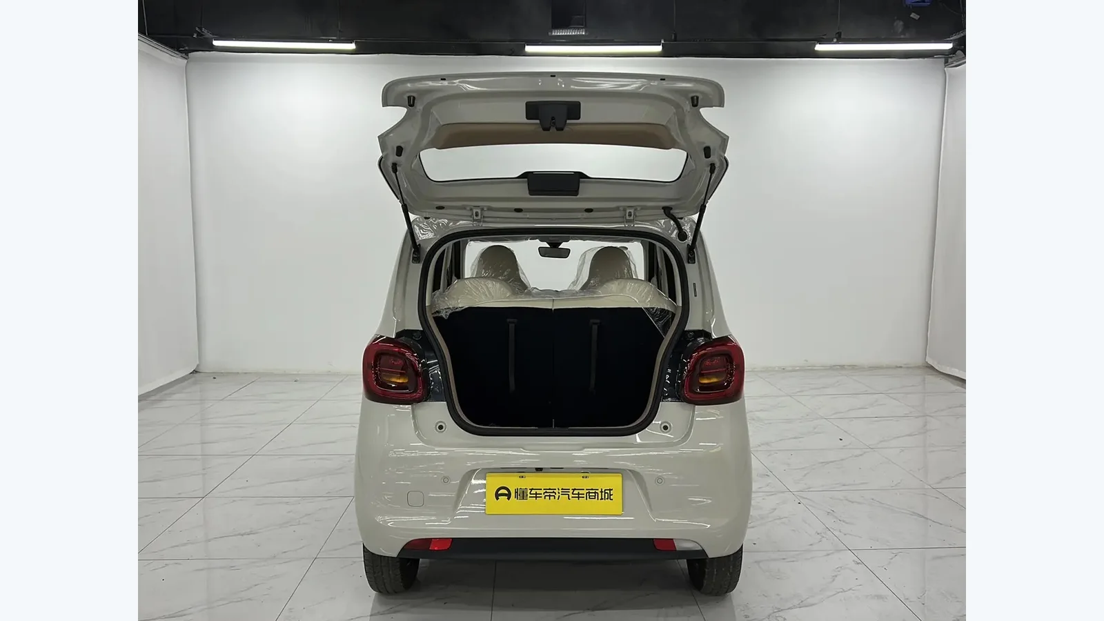 Used Wuling Hongguang Mini EV Photo 14 thumbnail