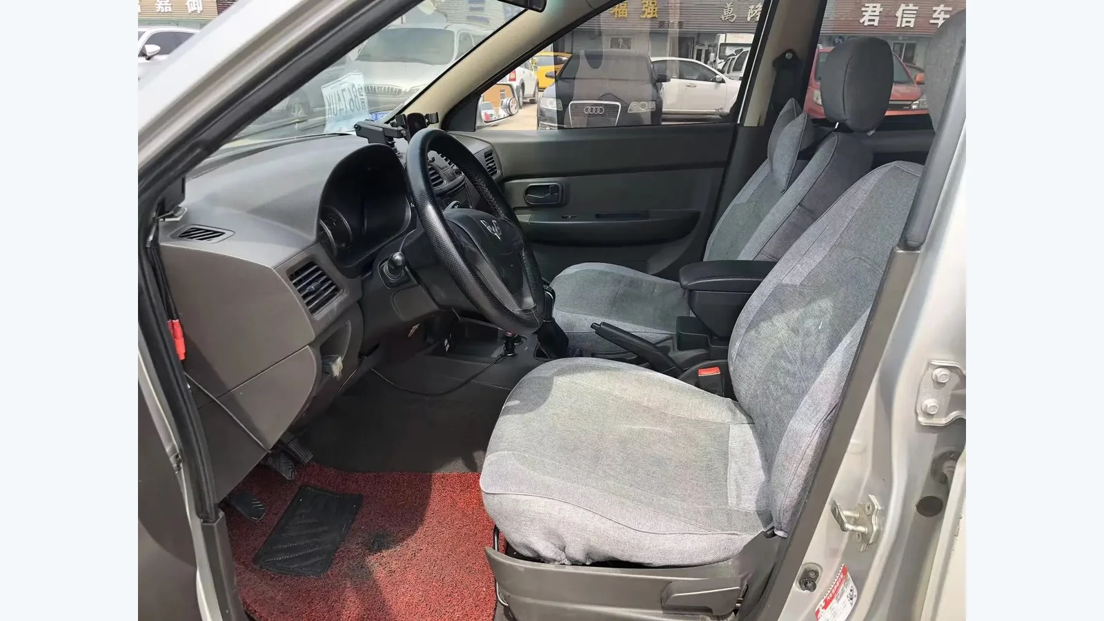 Used Wuling Hongguang Photo 1 thumbnail