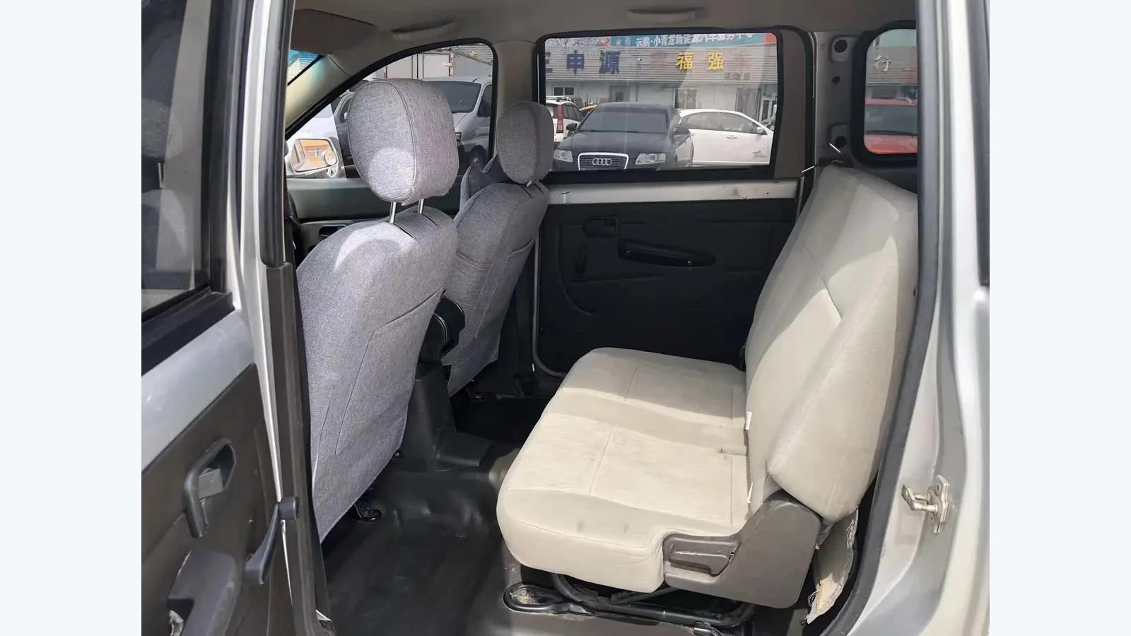 Used Wuling Hongguang Photo 2 thumbnail