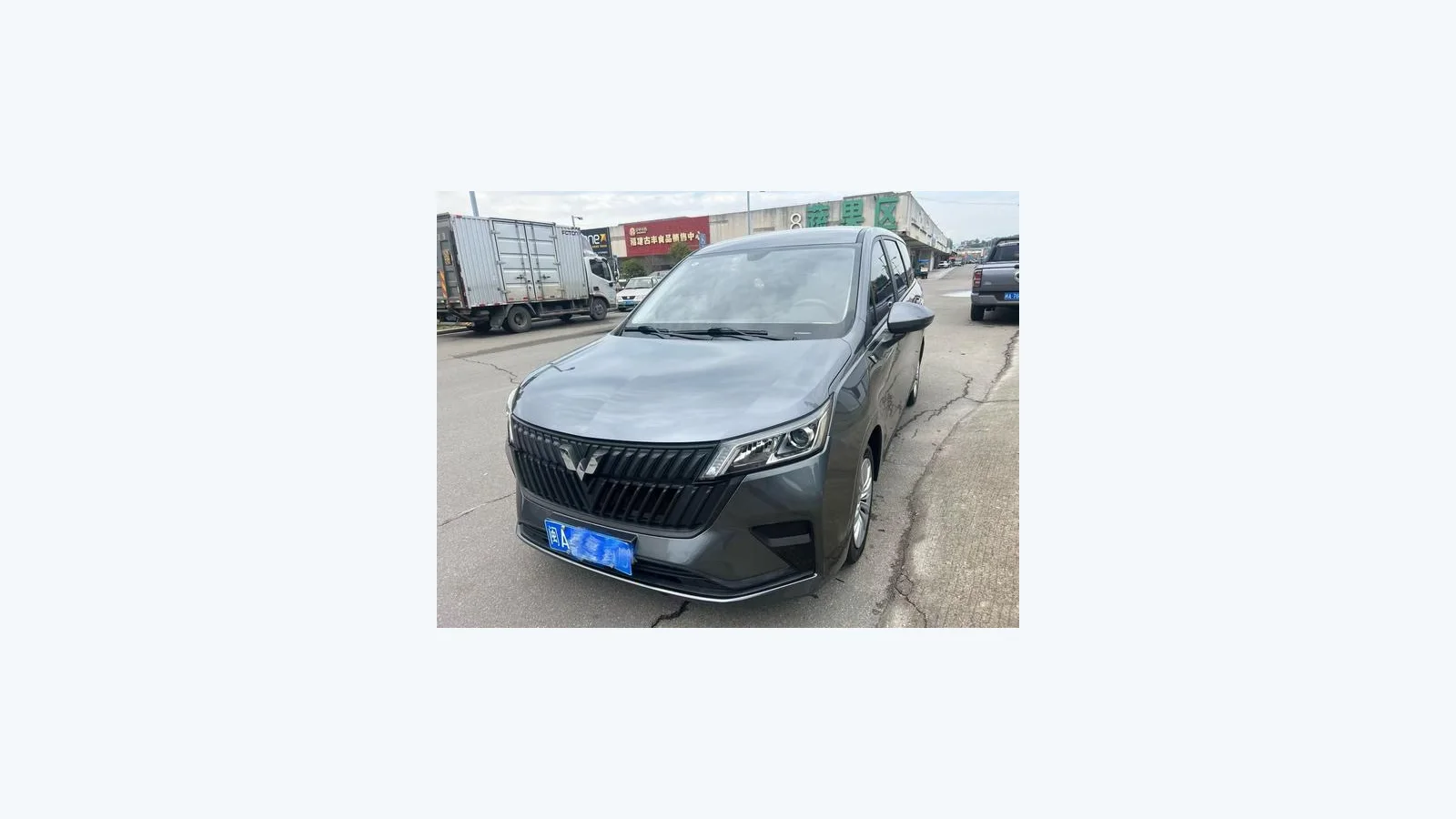Used Wuling Jiachen Export from China