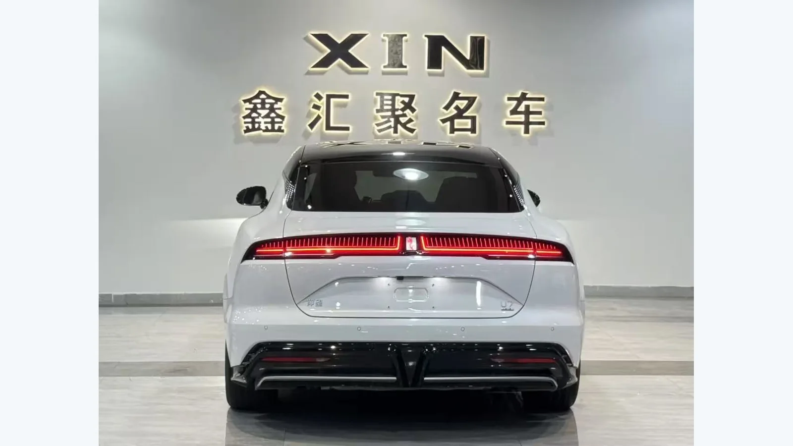 Used Yangwang U7 Photo 8 thumbnail